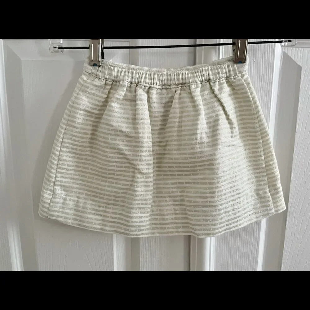 *EUC - OshKosh 4T girls pleated skirt